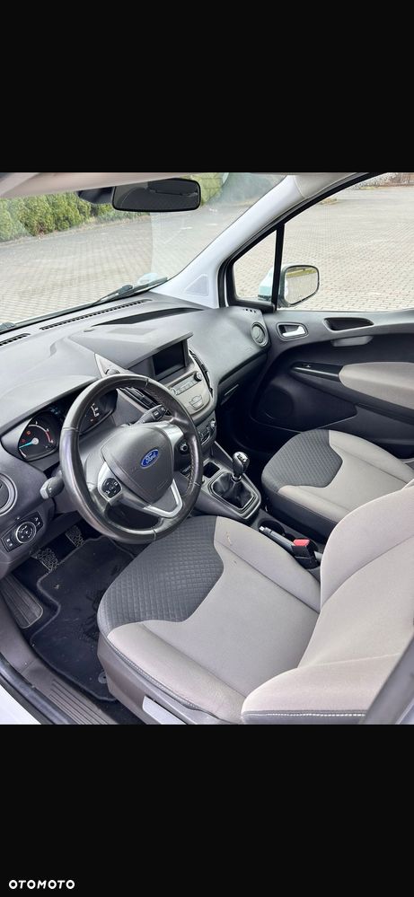 Ford Transit Courier - 6