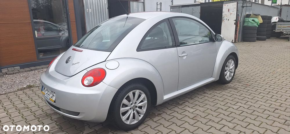 Volkswagen New Beetle - 5