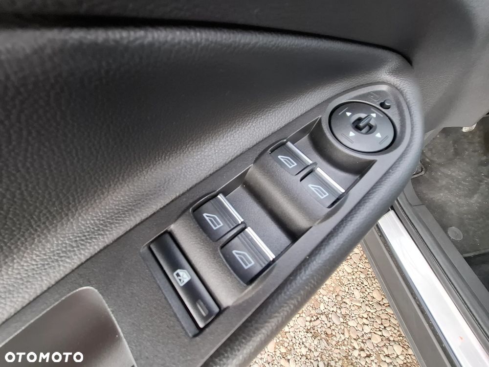 Ford Kuga 2.0 TDCi FWD Titanium - 14