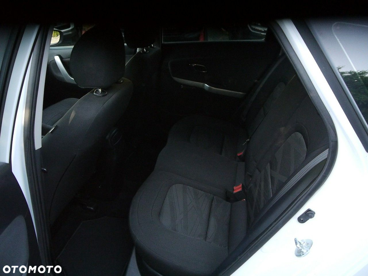 Kia Ceed 1.6 GDI Spirit - 26