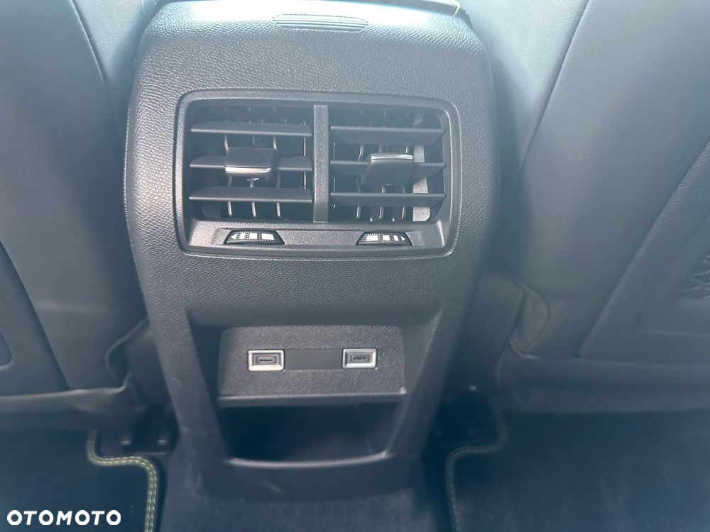 Peugeot 408 1.2 PureTech mHEV GT S&S e-DSC6 - 20