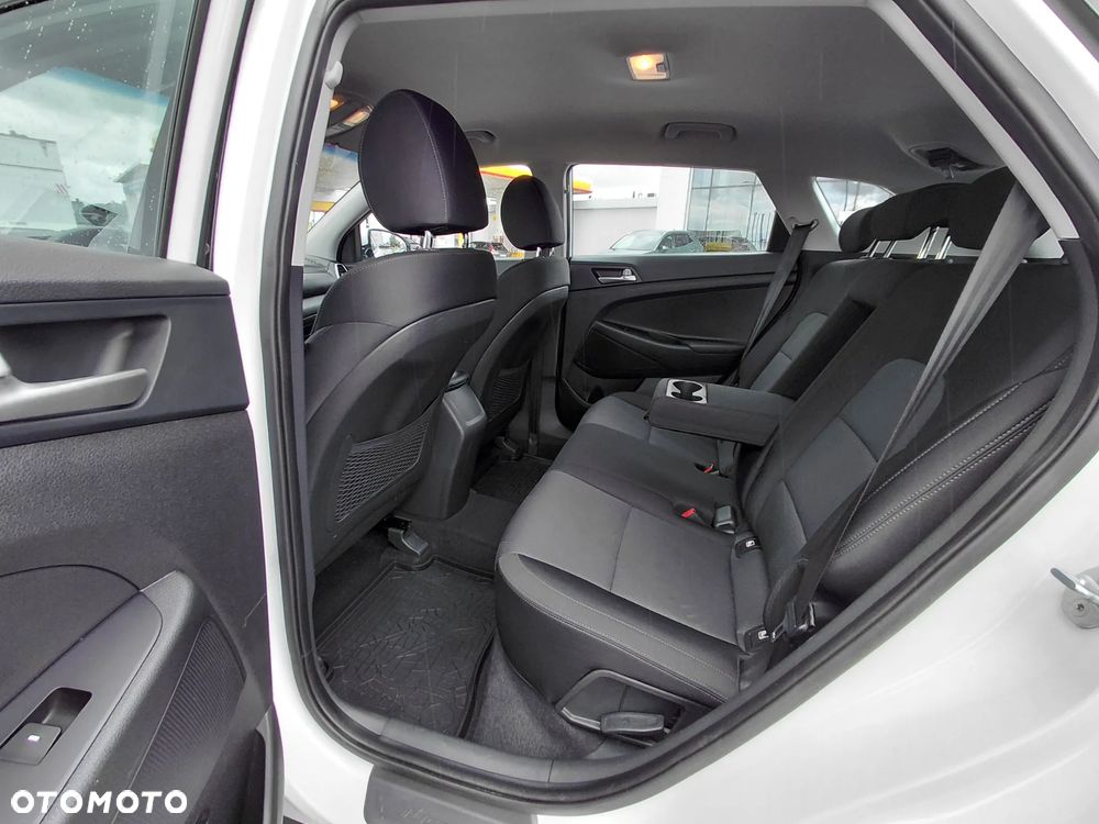 Hyundai Tucson 1.6 GDI BlueDrive Classic 2WD - 19