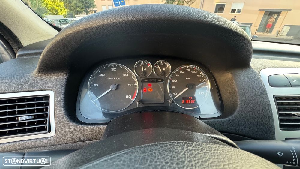 Peugeot 307 SW 1.6 HDi FAP SE Navteq - 11