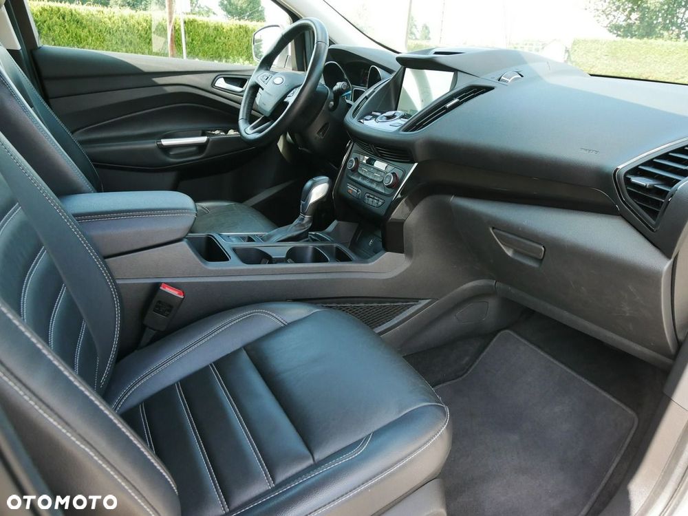 Ford Escape 2.0 EcoBoost AWD Titanium - 25