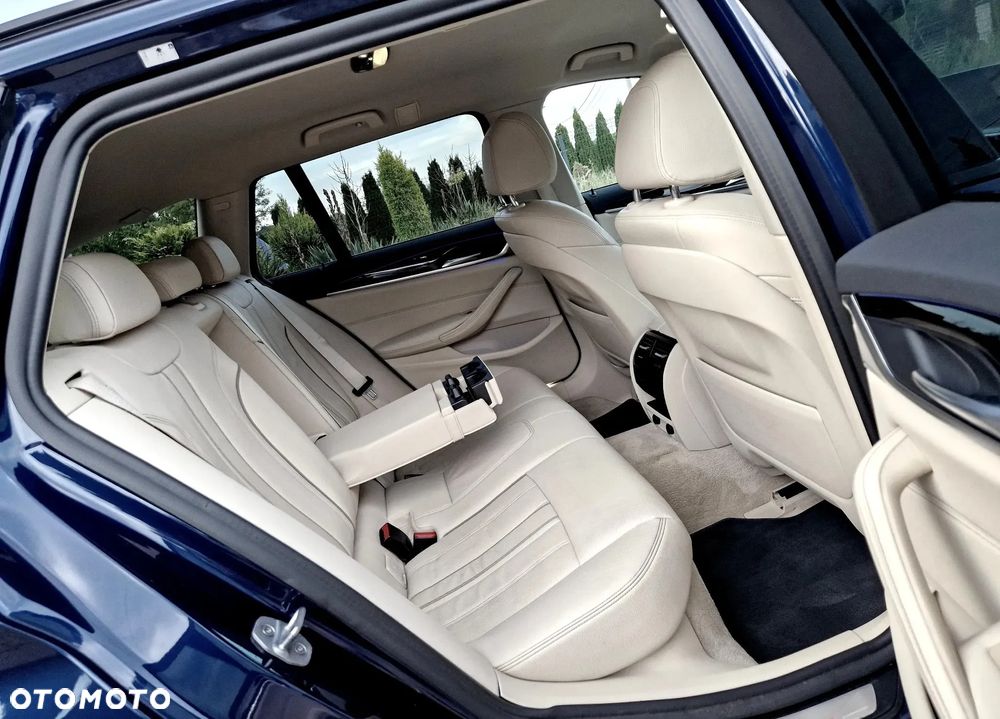 BMW Seria 5 520d M Sport Edition - 13