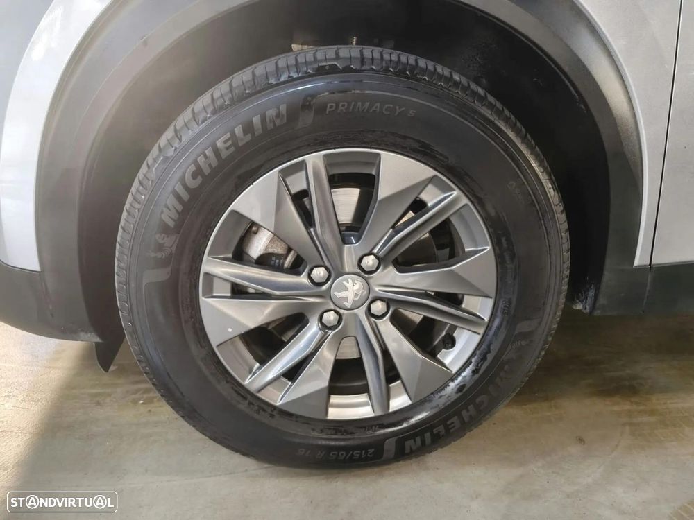 Peugeot e-2008 50 kWh Active Pack - 27