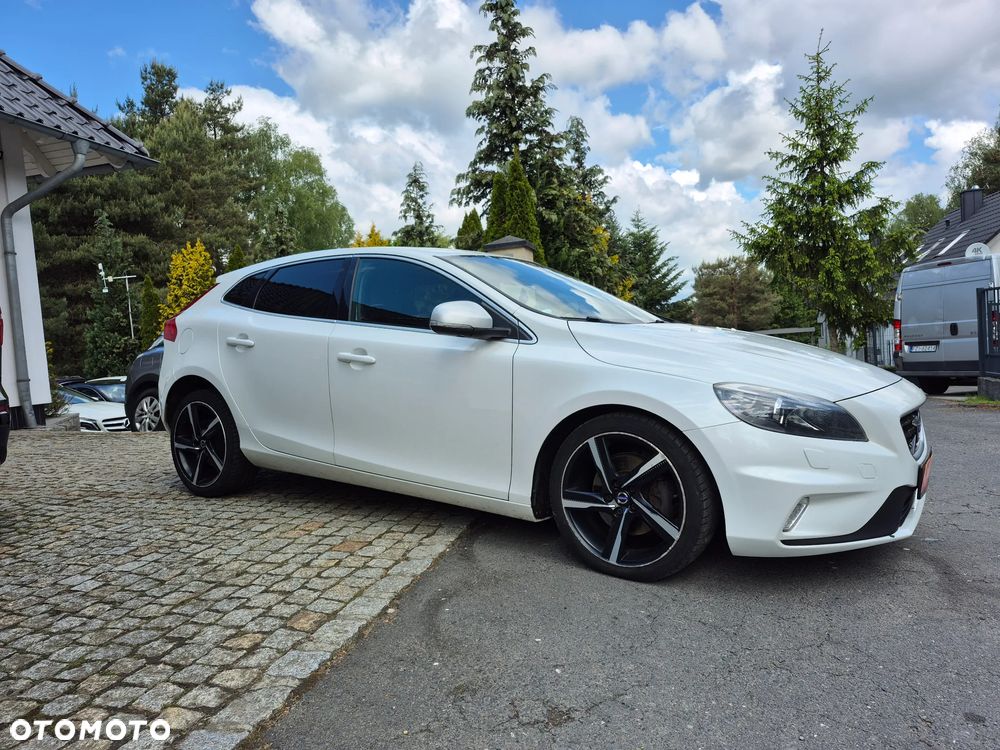 Volvo V40 D2 Drive-E R-Design Momentum - 3