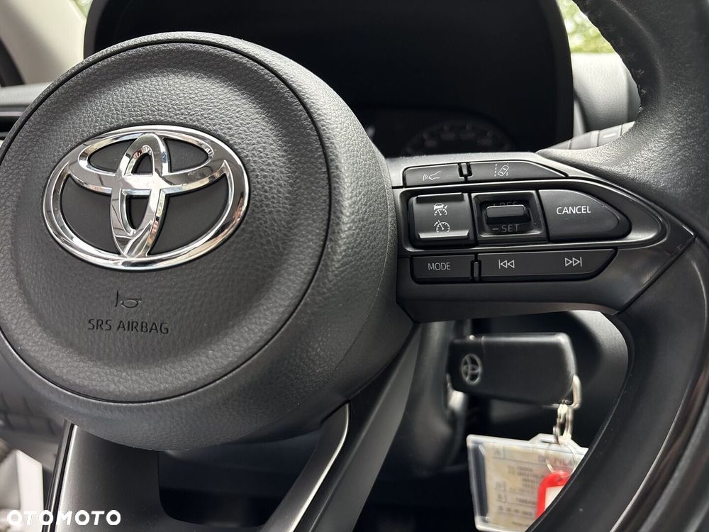 Toyota Yaris - 12