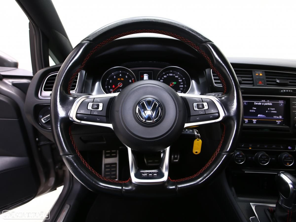 VW Golf 2.0 TSi GTi DSG Performance - 21