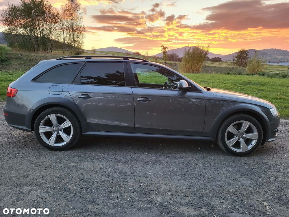 Audi A4 Allroad 2012 photo 2