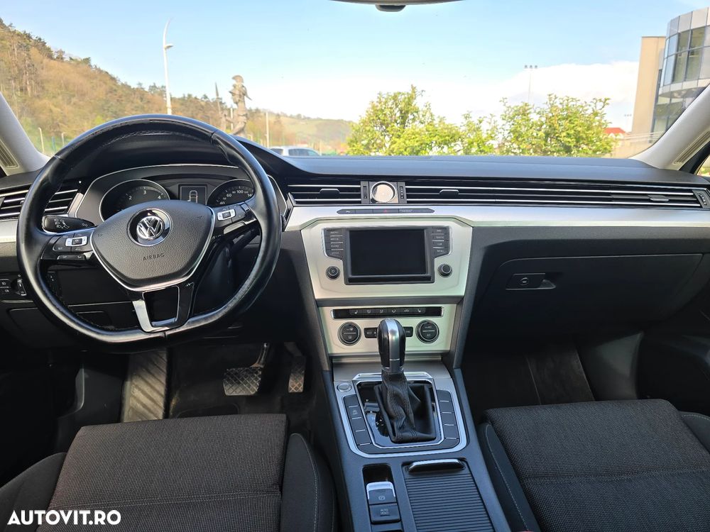 Volkswagen Passat - 8