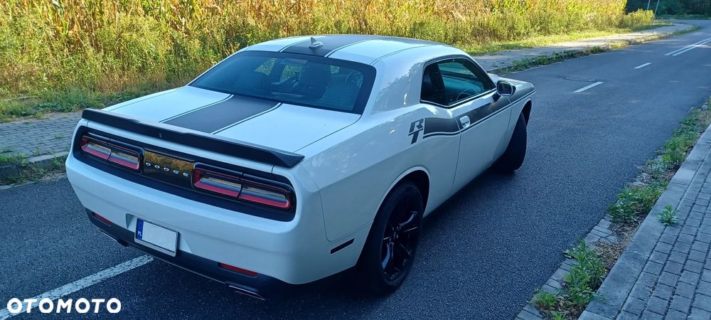 Dodge Challenger - 3