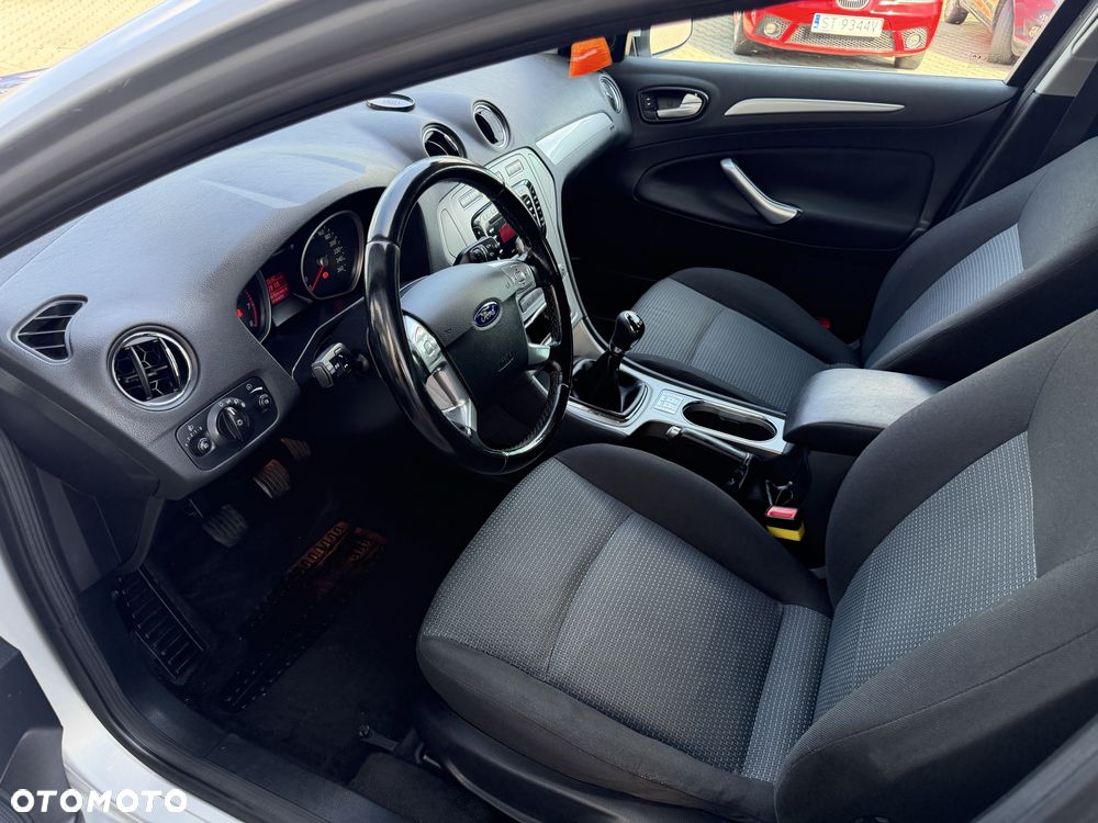 Ford Mondeo - 4