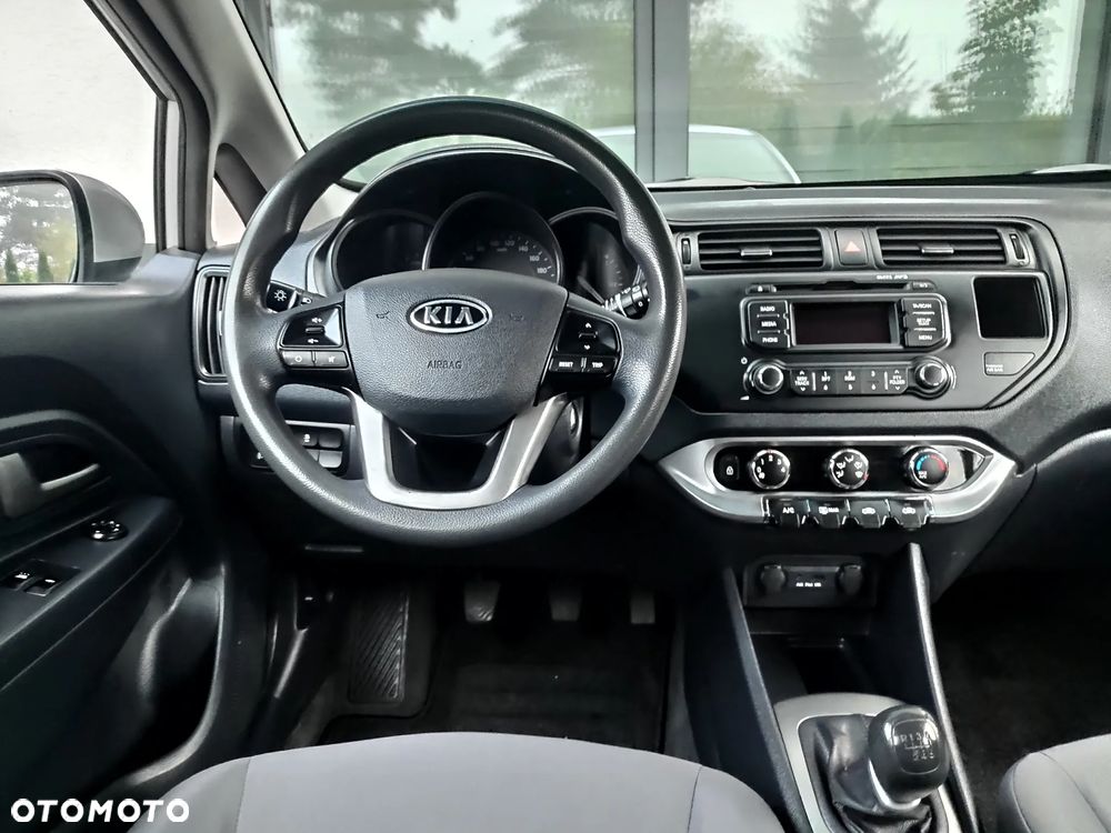 Kia Rio - 17