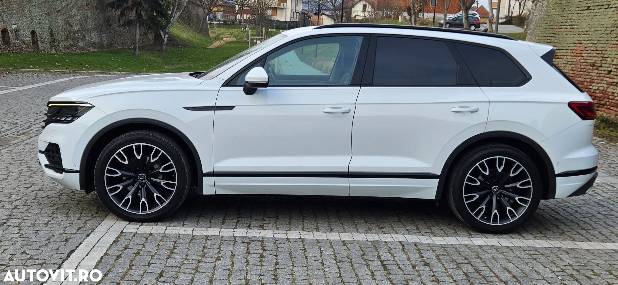 Volkswagen Touareg 3.0 V6 TDI 4Motion DPF Automatik R-Line - 10