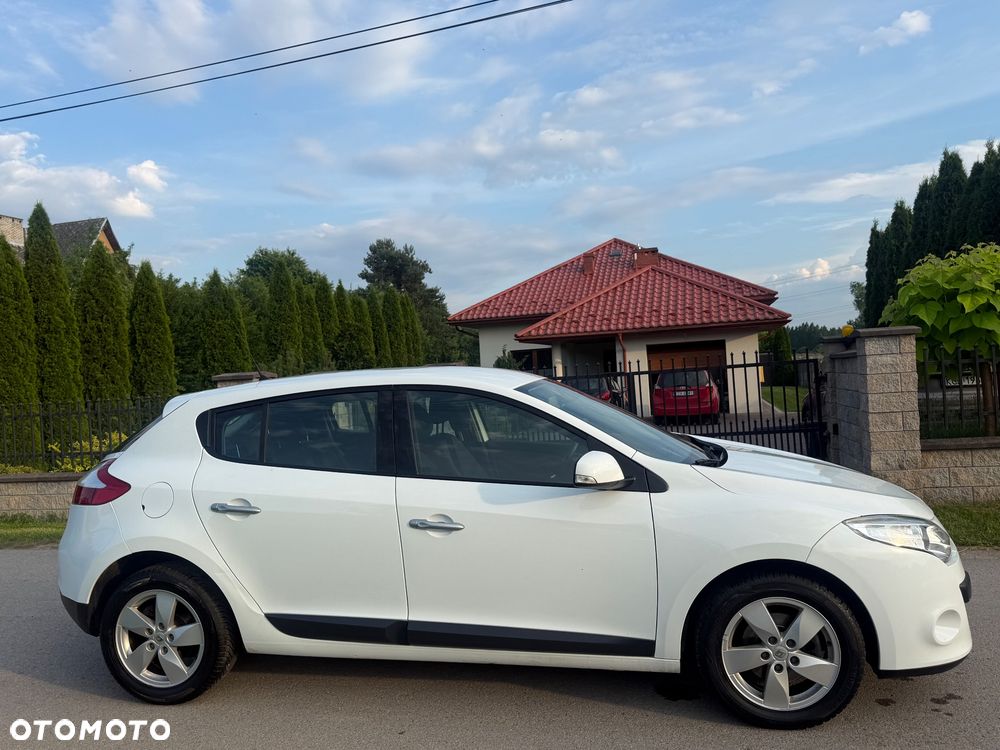 Renault Megane 1.6 16V Dynamique Euro5 - 19