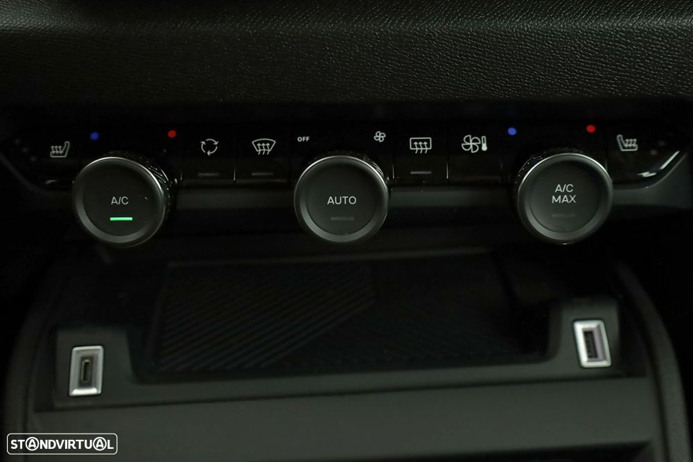 Citroën C4 1.2 PureTech Plus EAT8 - 12