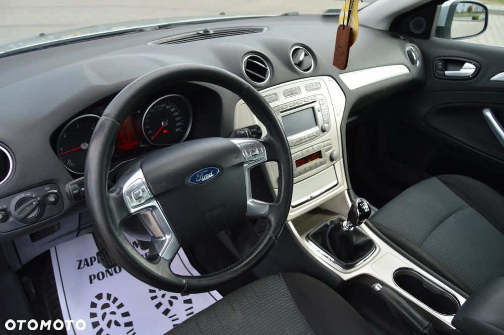 Ford Mondeo 2.0 TDCi Trend - 38