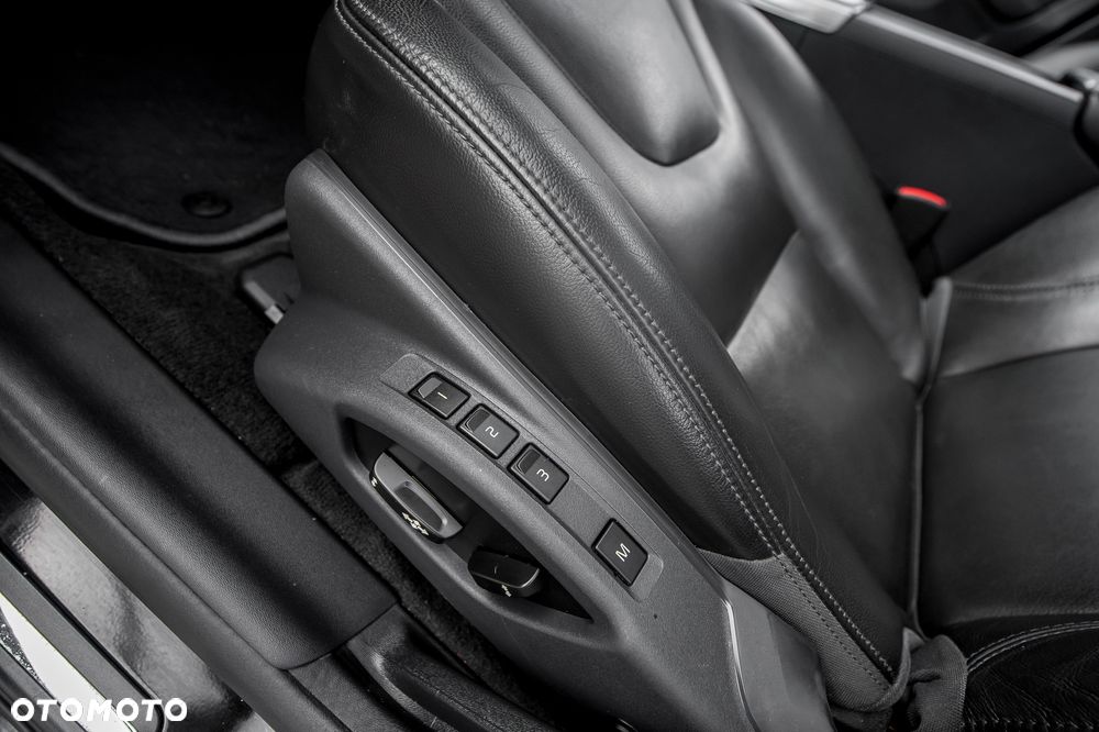 Volvo S60 D5 AWD Geartronic Kinetic - 25