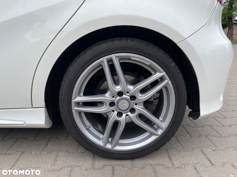 Mercedes-Benz Klasa A 180 AMG Line - 13