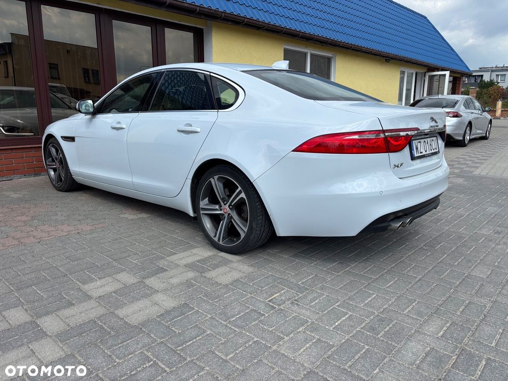 Jaguar XF 2.0 i4D Prestige - 7