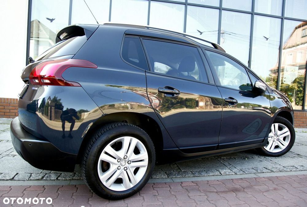 Peugeot 2008 1.2 Pure Tech Style S&S - 21