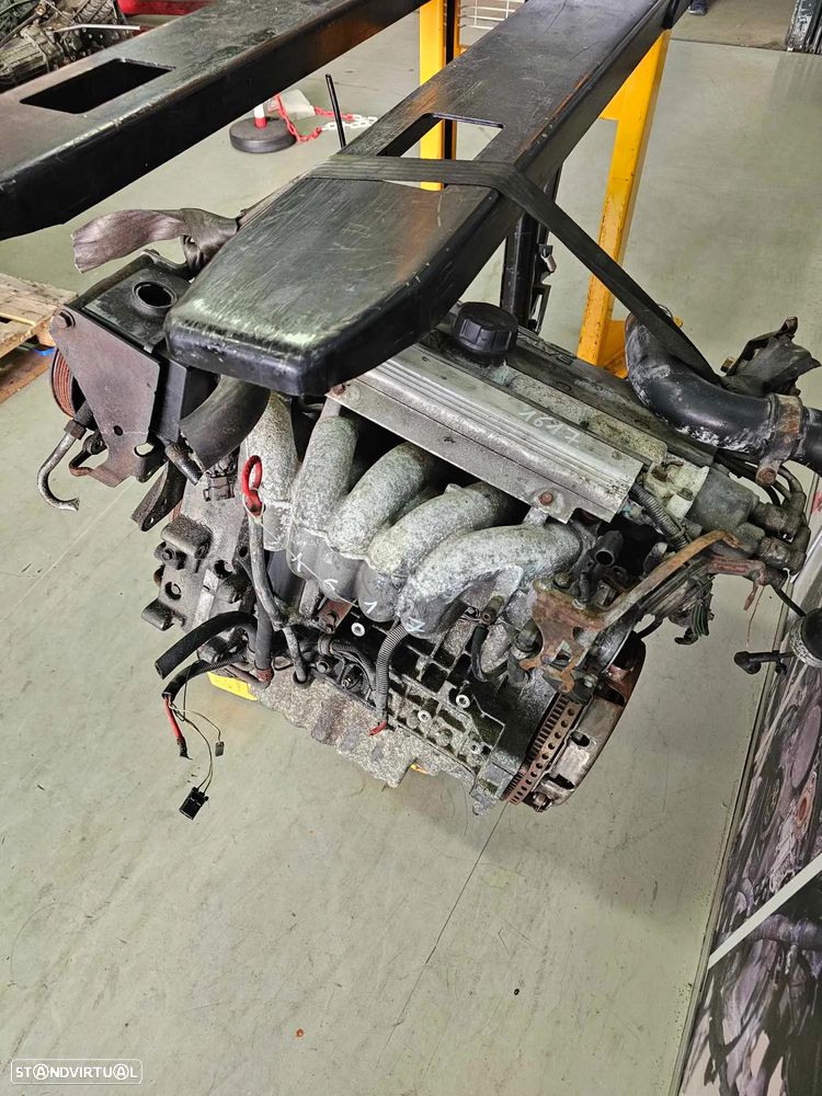 Motor Volvo 2.4i 2006, ref B5244T - 2