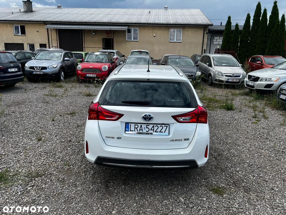 Toyota Auris - 10