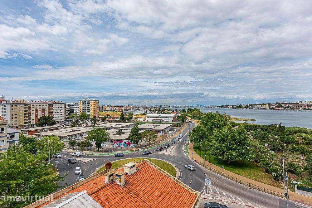 Apartamento T2 em Excelente Estado de Conservação-Amora/Seixal - Grande imagem: 2/32