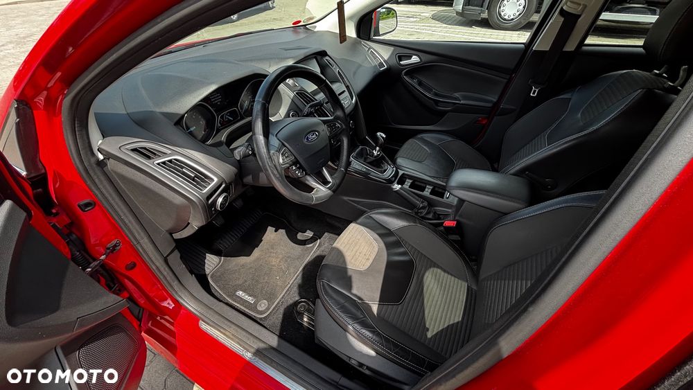 Ford Focus 1.5 TDCi ST-Line Red - 9