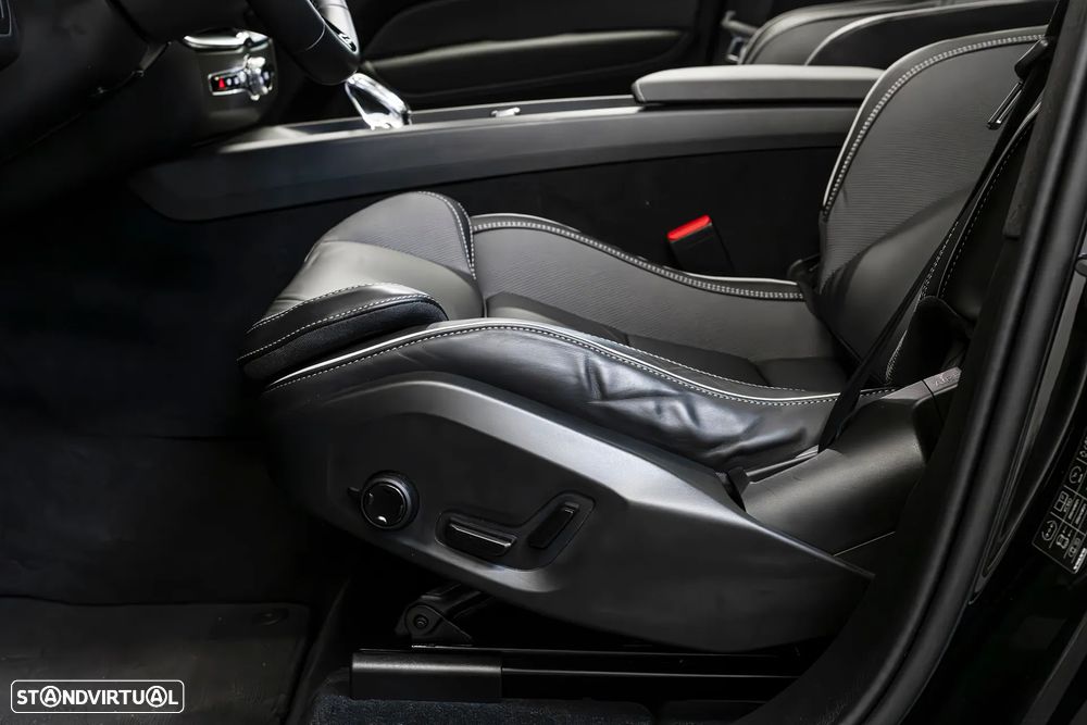 Volvo XC 60 2.0 T6 PHEV Black Edition AWD - 11