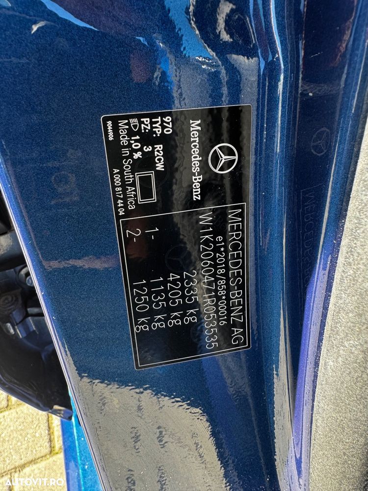 Mercedes-Benz C 300 4Matic 9G-TRONIC AMG Line - 33