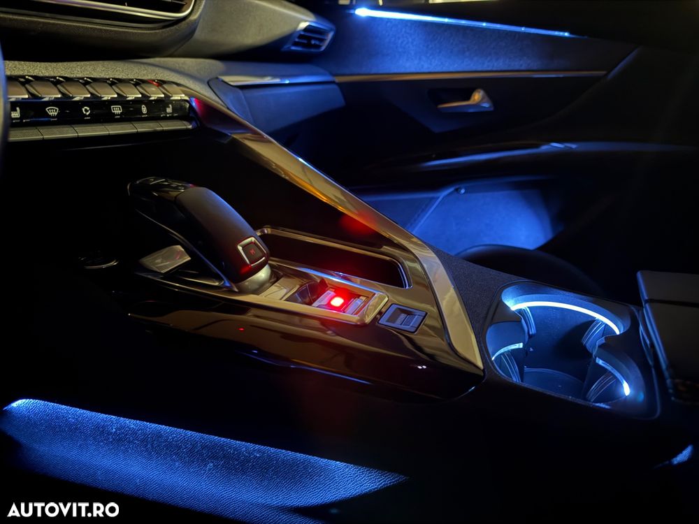 Peugeot 3008 PureTech 130 Stop & Start GPF EAT8 Allure - 37