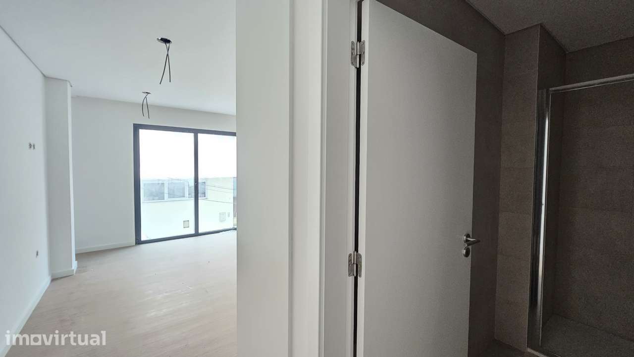 T2 | Novo | Varanda | Lugar de garagem - Grande imagem: 5/19