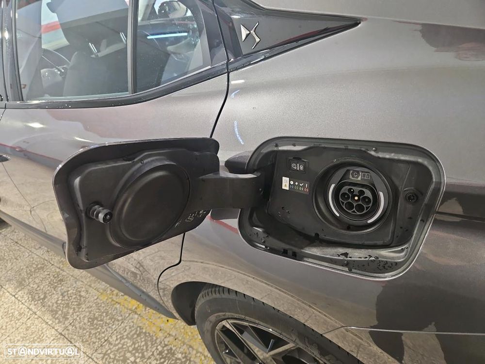 DS DS4 E-Tense Performance Line EAT8 - 11