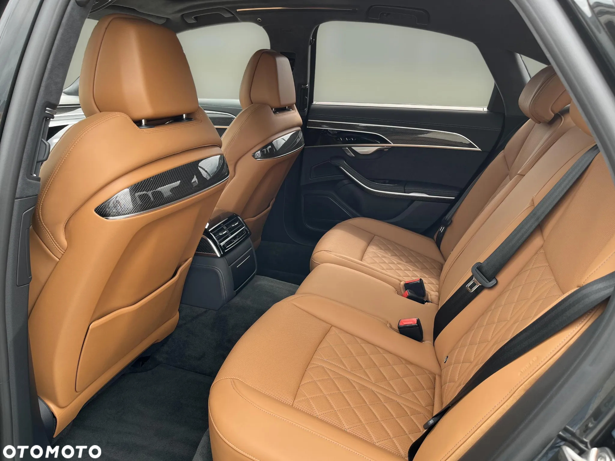 Audi A8 - 12