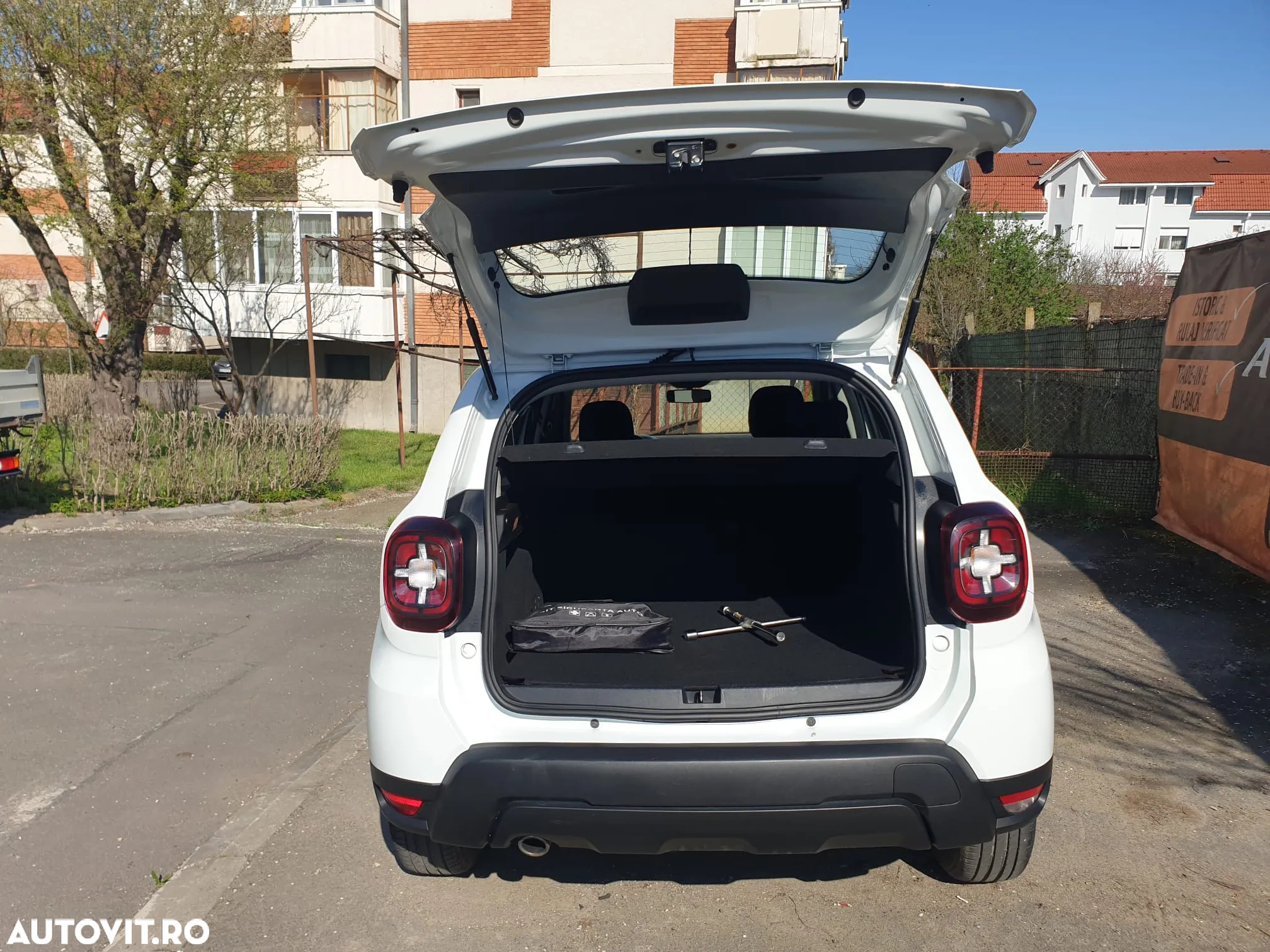Dacia Duster 1.5 Blue dCi 4WD Comfort - 9