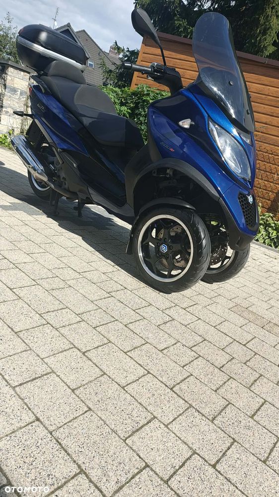 Piaggio MP-3 - 3