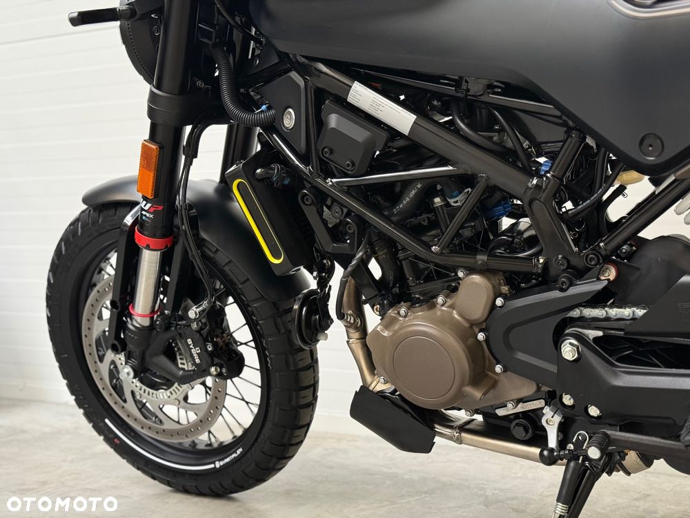 Husqvarna Svartpilen - 33