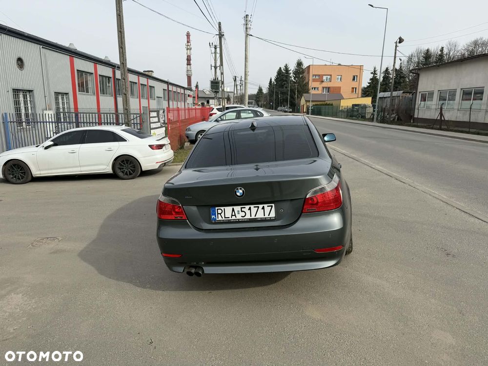 BMW Seria 5 520i - 4