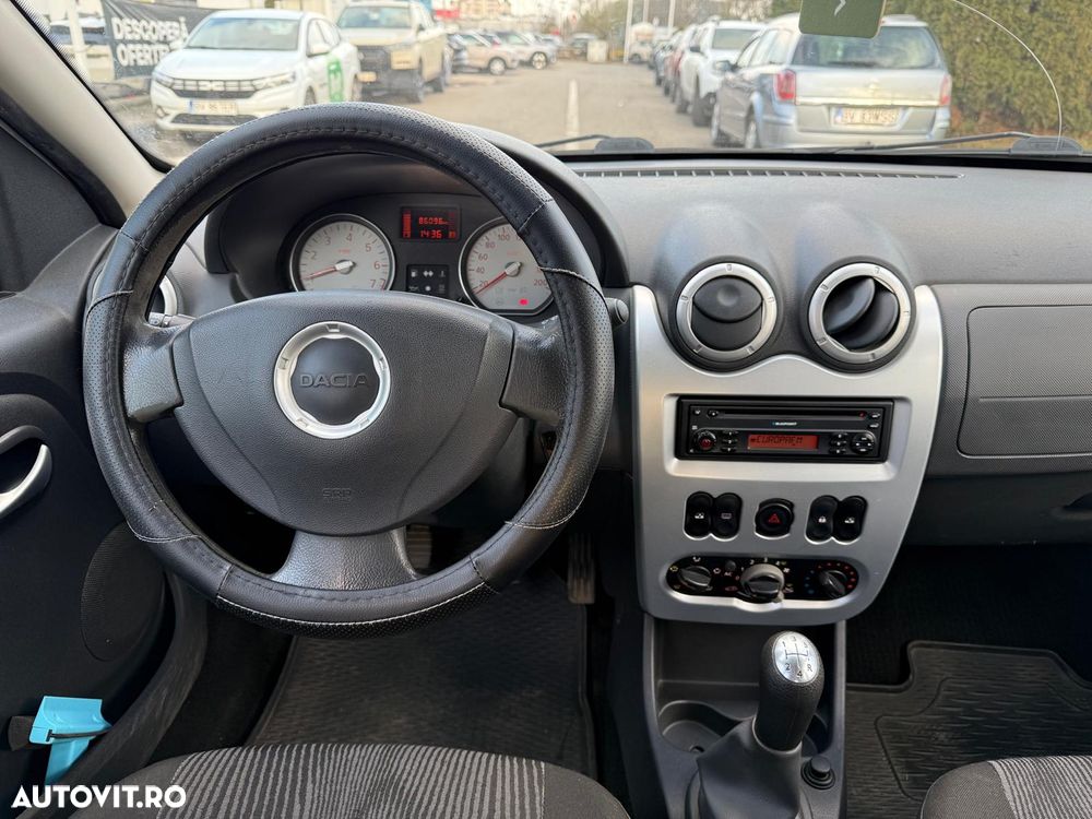 Dacia Sandero 1.2 - 7