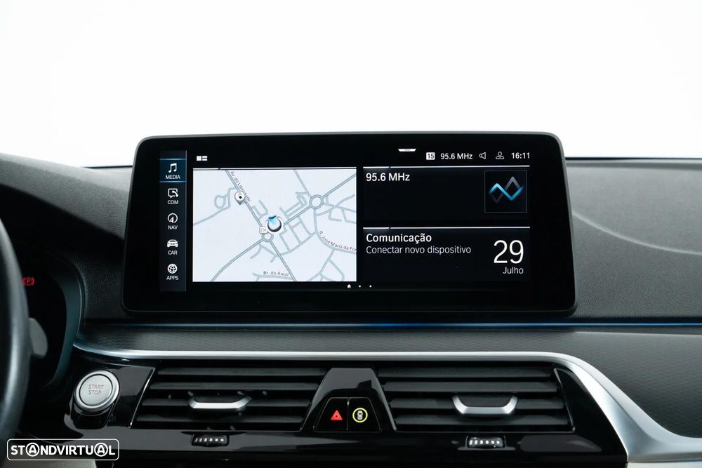 BMW 545 e xDrive Line Luxury - 25