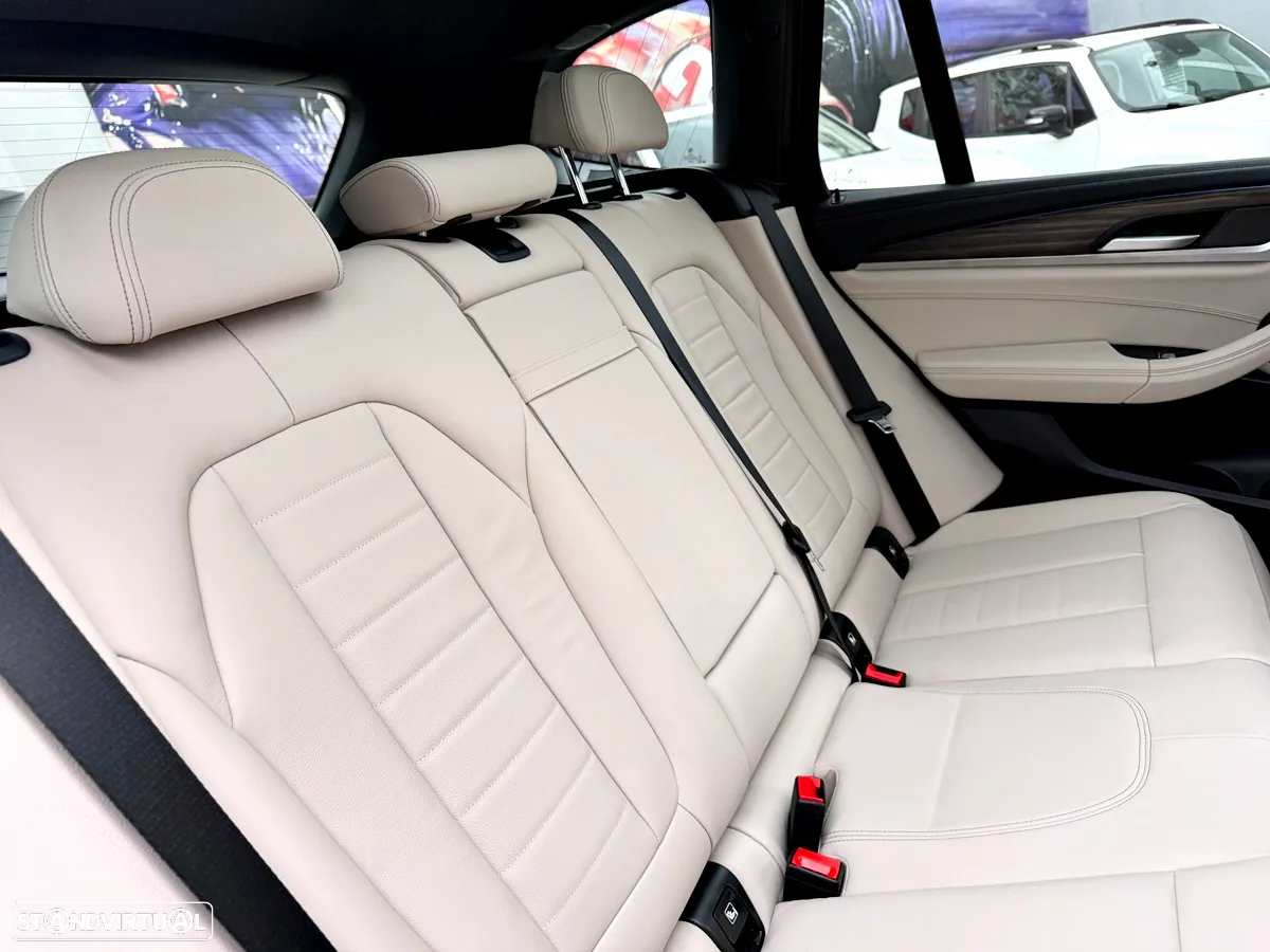 BMW iX3 Inspiring - 33