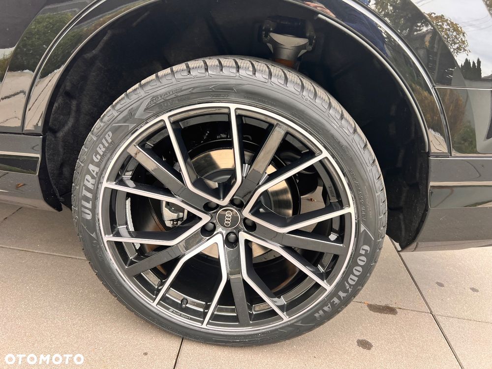 Audi Q7 2023 photo 4