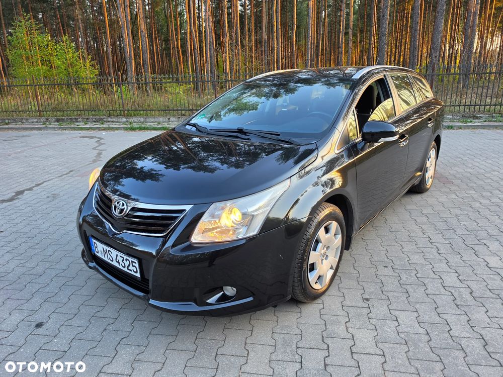 Toyota Avensis 1.8 Multidrive S Sol - 10