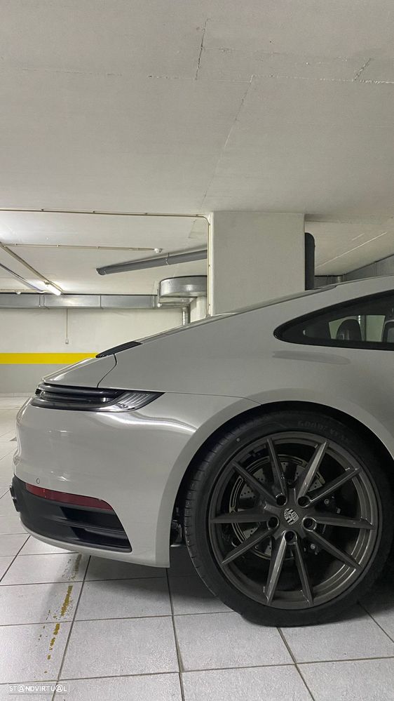 Porsche 911 (992) Carrera T - 2