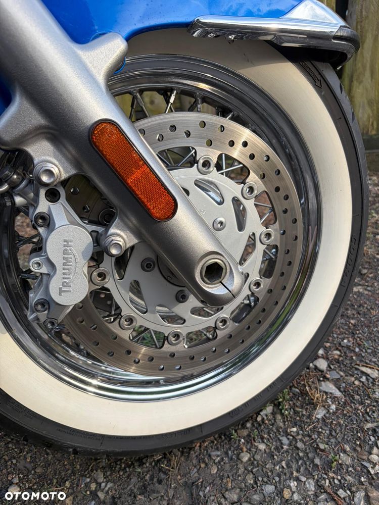 Triumph Thunderbird - 12