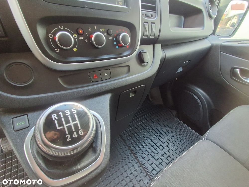 Renault Trafic - 16