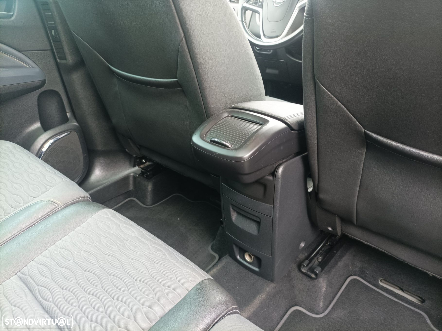 Opel Zafira 2.0 CDTi Cosmo - 39
