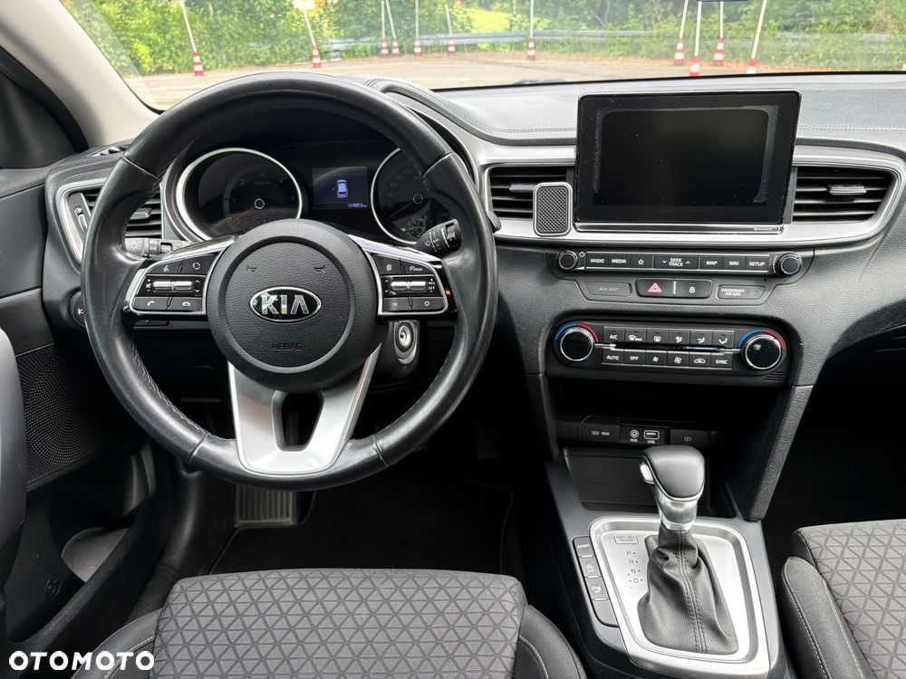 Kia Ceed 1.6 CRDi SCR M DCT - 9